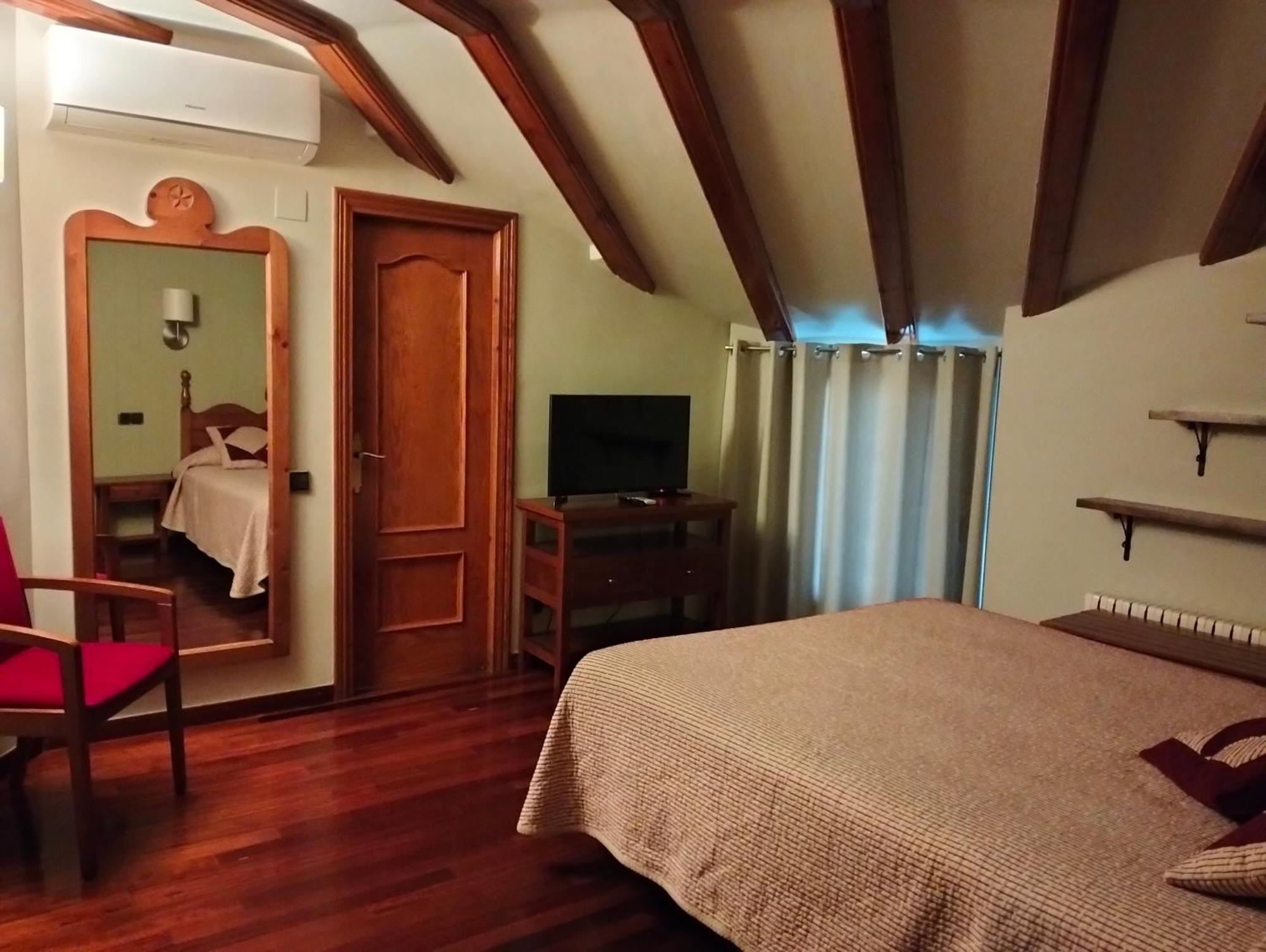 Hotel Aragueells Benasque Zewnętrze zdjęcie