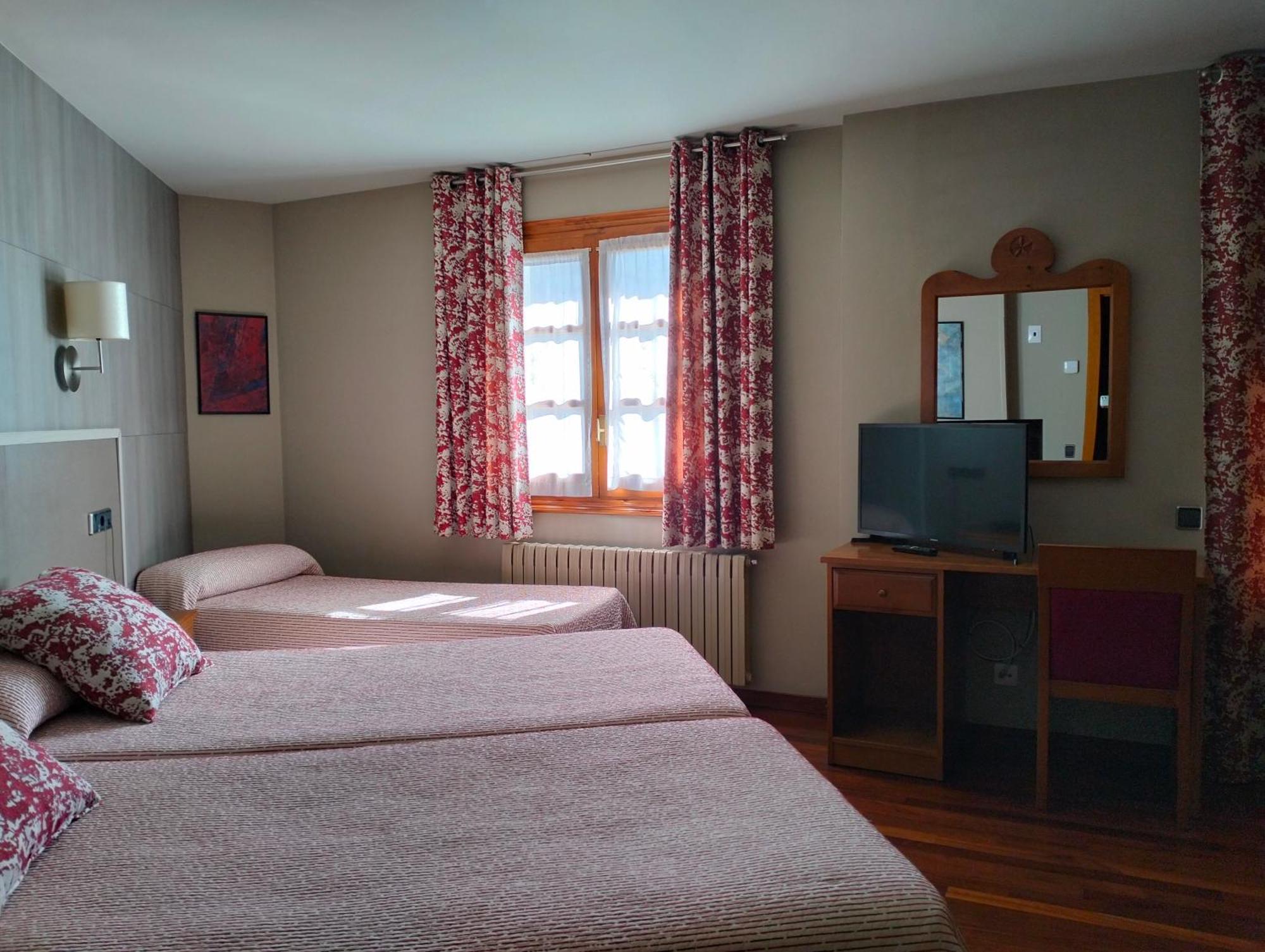 Hotel Aragueells Benasque Zewnętrze zdjęcie