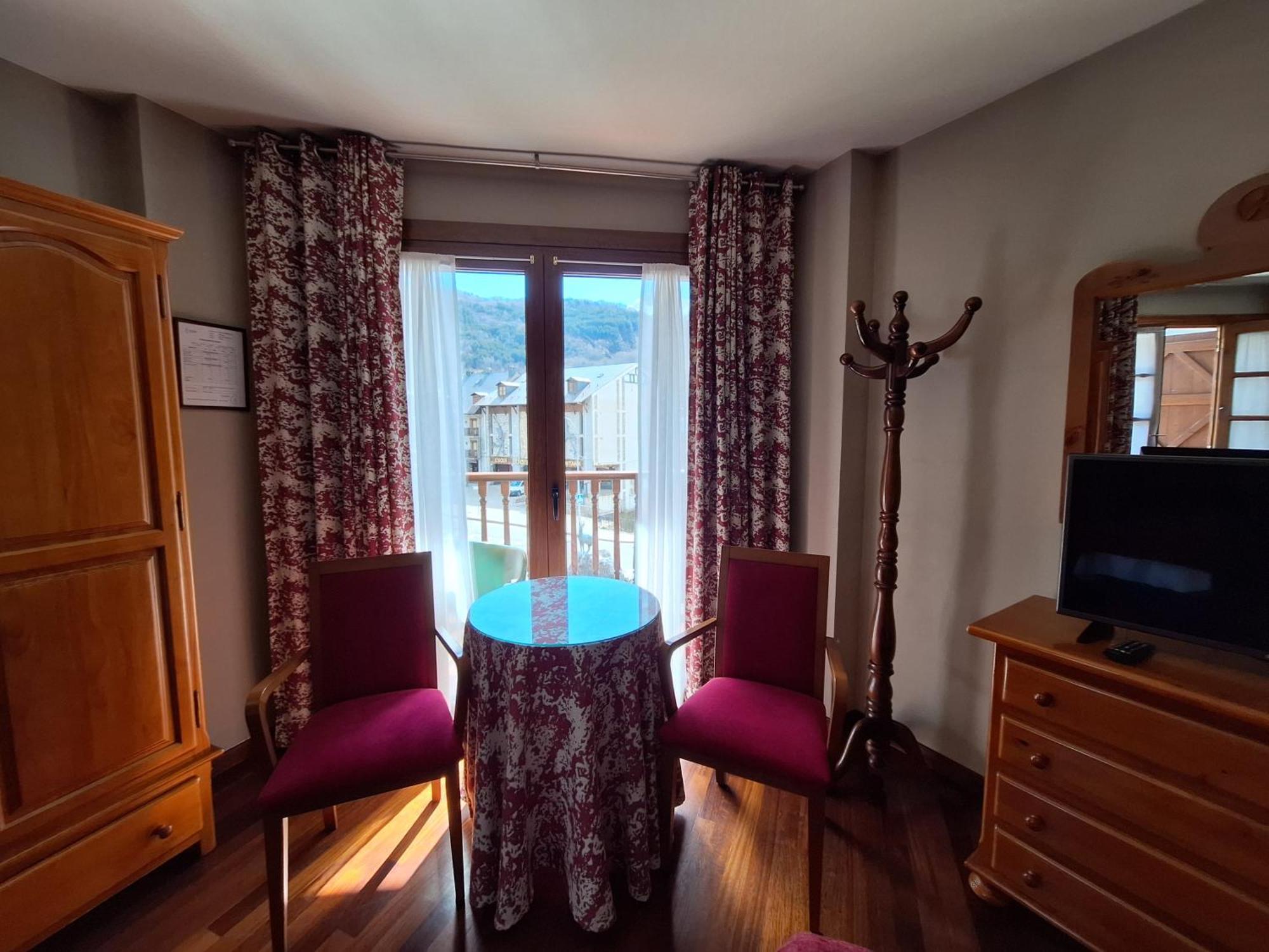 Hotel Aragueells Benasque Zewnętrze zdjęcie